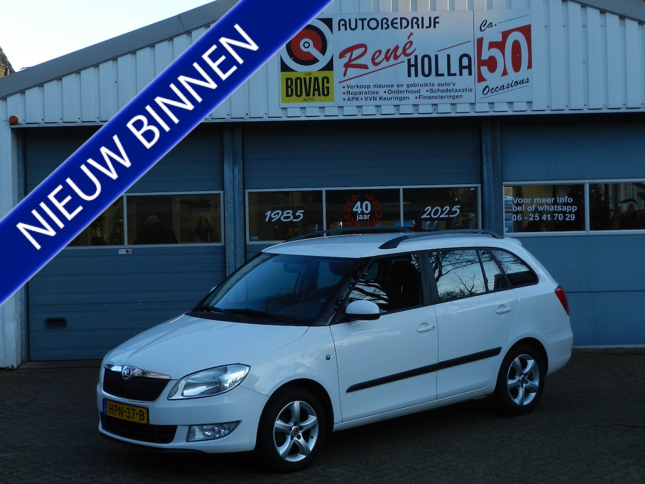 Skoda Fabia Combi - 1.2 TSI 5Deurs Ambition Carplay Navi Airco Trekhaak - AutoWereld.nl