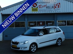 Skoda Fabia Combi - 1.2 TSI 5Deurs Ambition Carplay Navi Airco Trekhaak