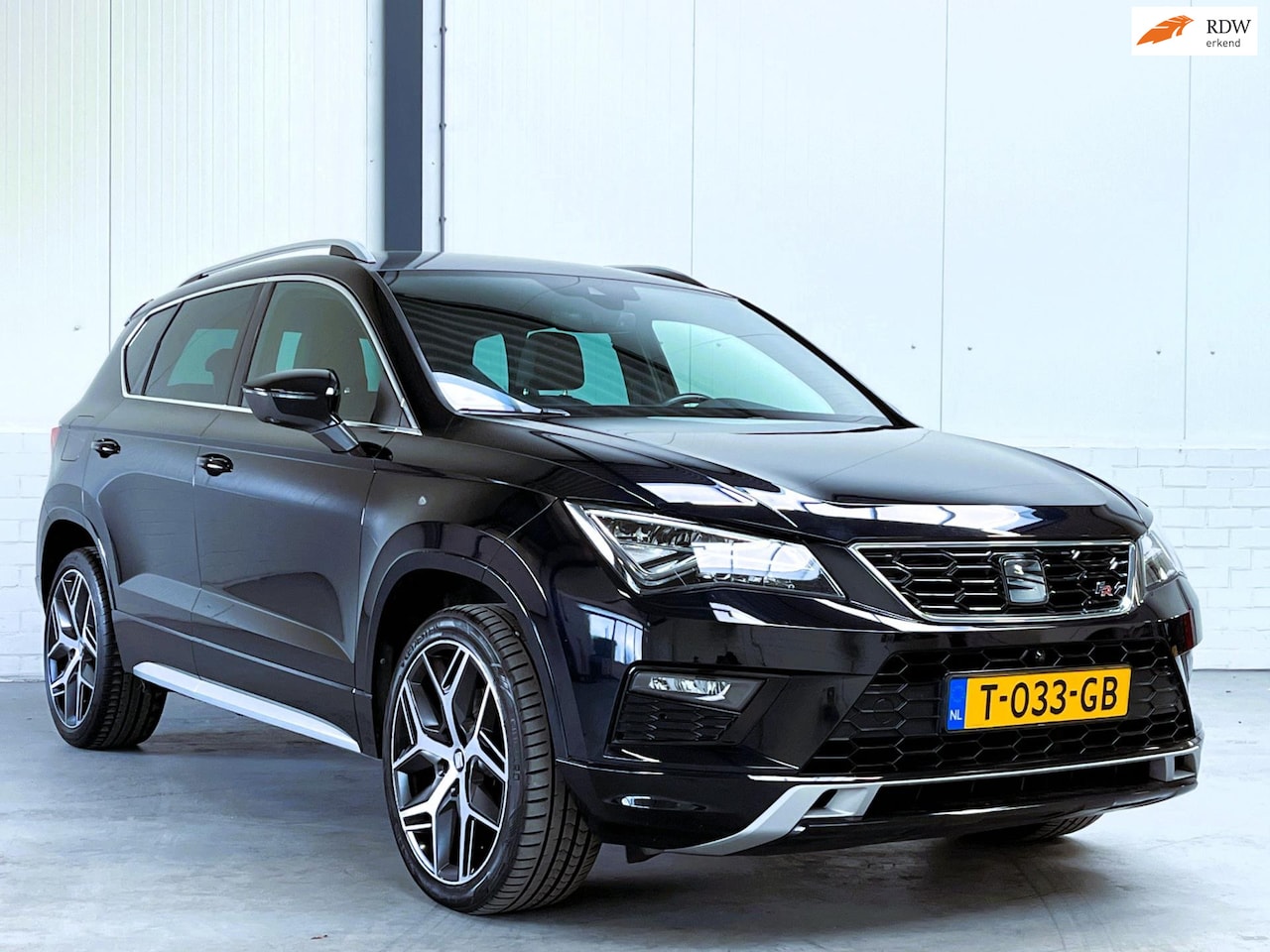 SEAT Ateca - 1.5 TSI FR Business Intense Black|Trekhaak|Eindejaaractie - AutoWereld.nl