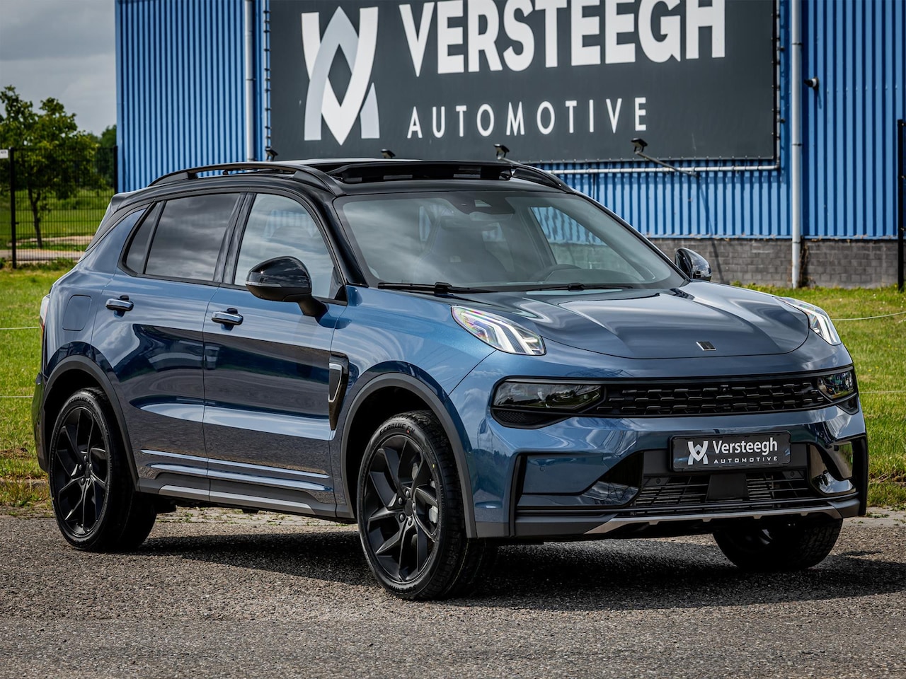 Lynk & Co 01 - 1.5 Plug-In Hybrid 262pk BLACKED OUT | 360 Camera | Panoramadak - AutoWereld.nl