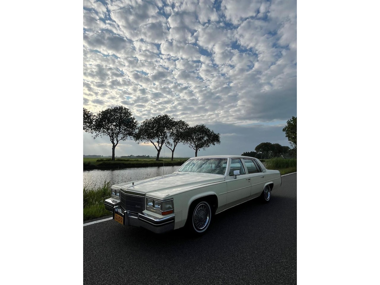 Cadillac De Ville - Sedan V8 1984 Belastingvrij Oldtimer APK 2027 - AutoWereld.nl