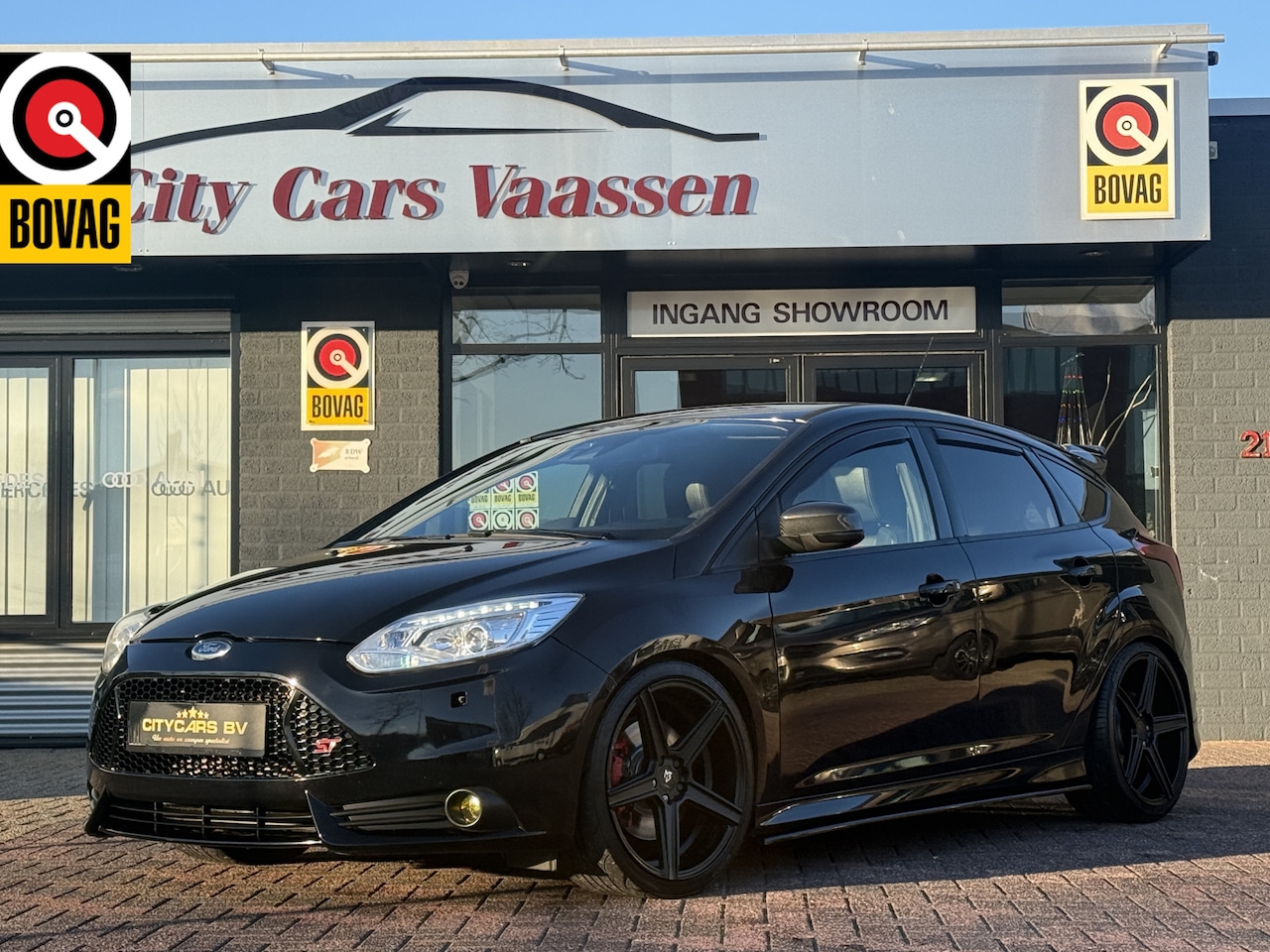 Ford Focus - 2.0 EcoBoost ST-3 307pk navi camera climate ctr leder Recardo stoelen spoiler pakket led l - AutoWereld.nl