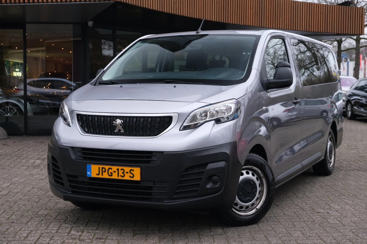 Peugeot Traveller - 1.5 BlueHDi 120 Business Long S&S Rijklaar! 8-Zits Carplay-AndroidAuto Marge PDC - AutoWereld.nl
