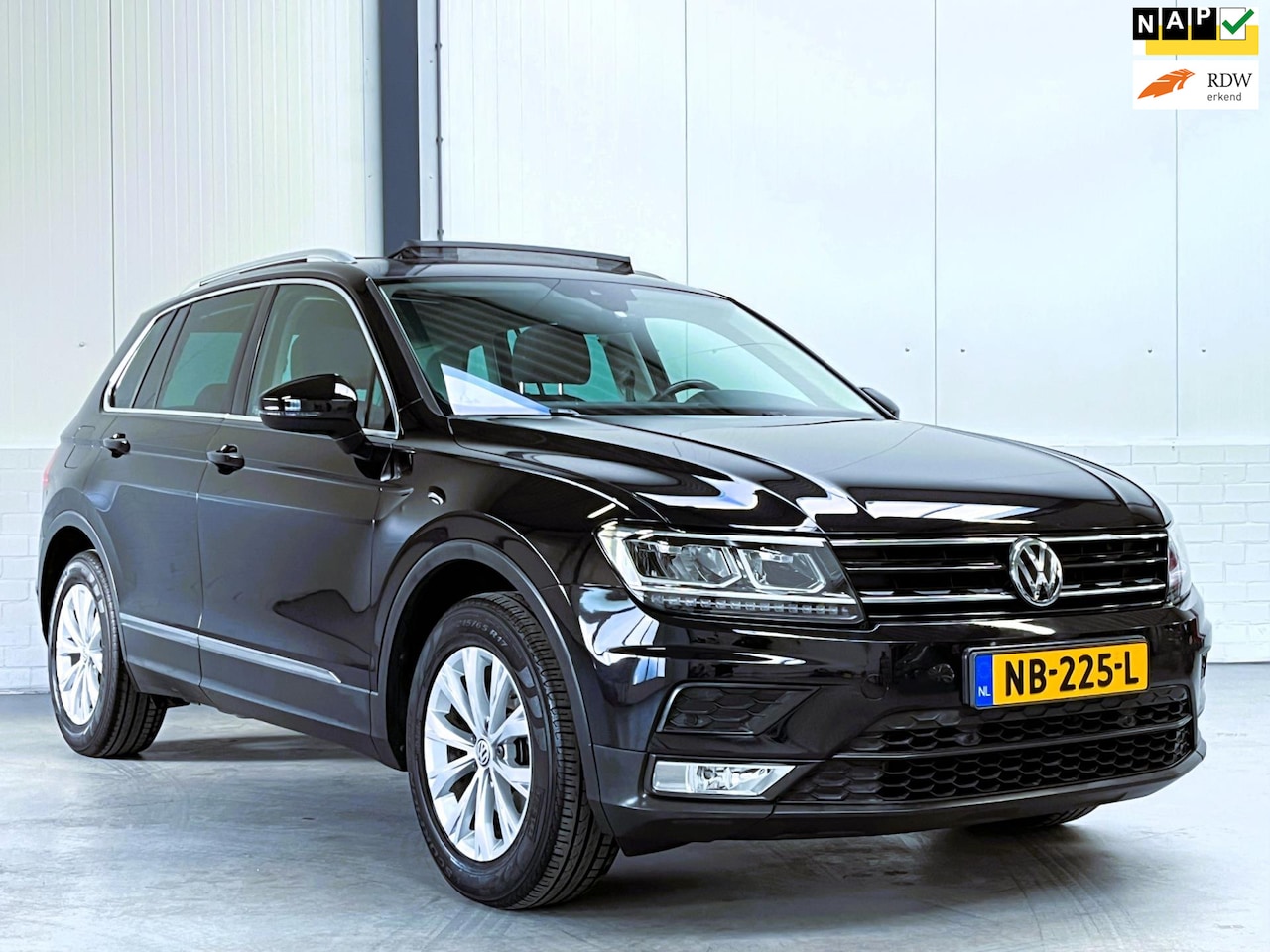 Volkswagen Tiguan - 1.4 TSI ACT Connected Series 1e Eigenaar|Org NL|Pano|Trekhaak - AutoWereld.nl