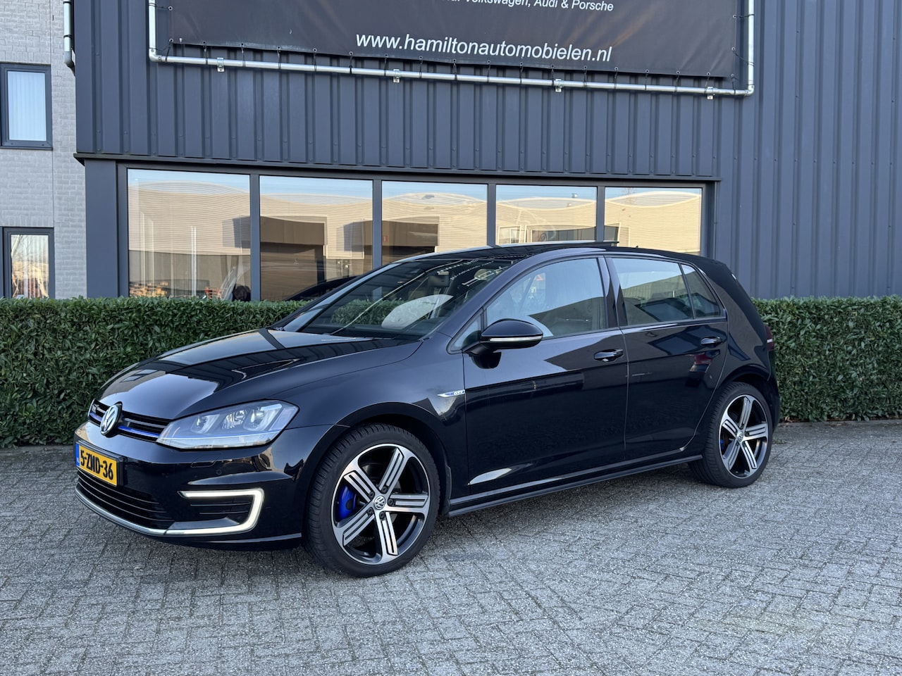 Volkswagen Golf - 7 GTE 1.4 Hybrid 204pk DSG / Aut. Leder Panoramadak Camera 18" NL Auto!! - AutoWereld.nl