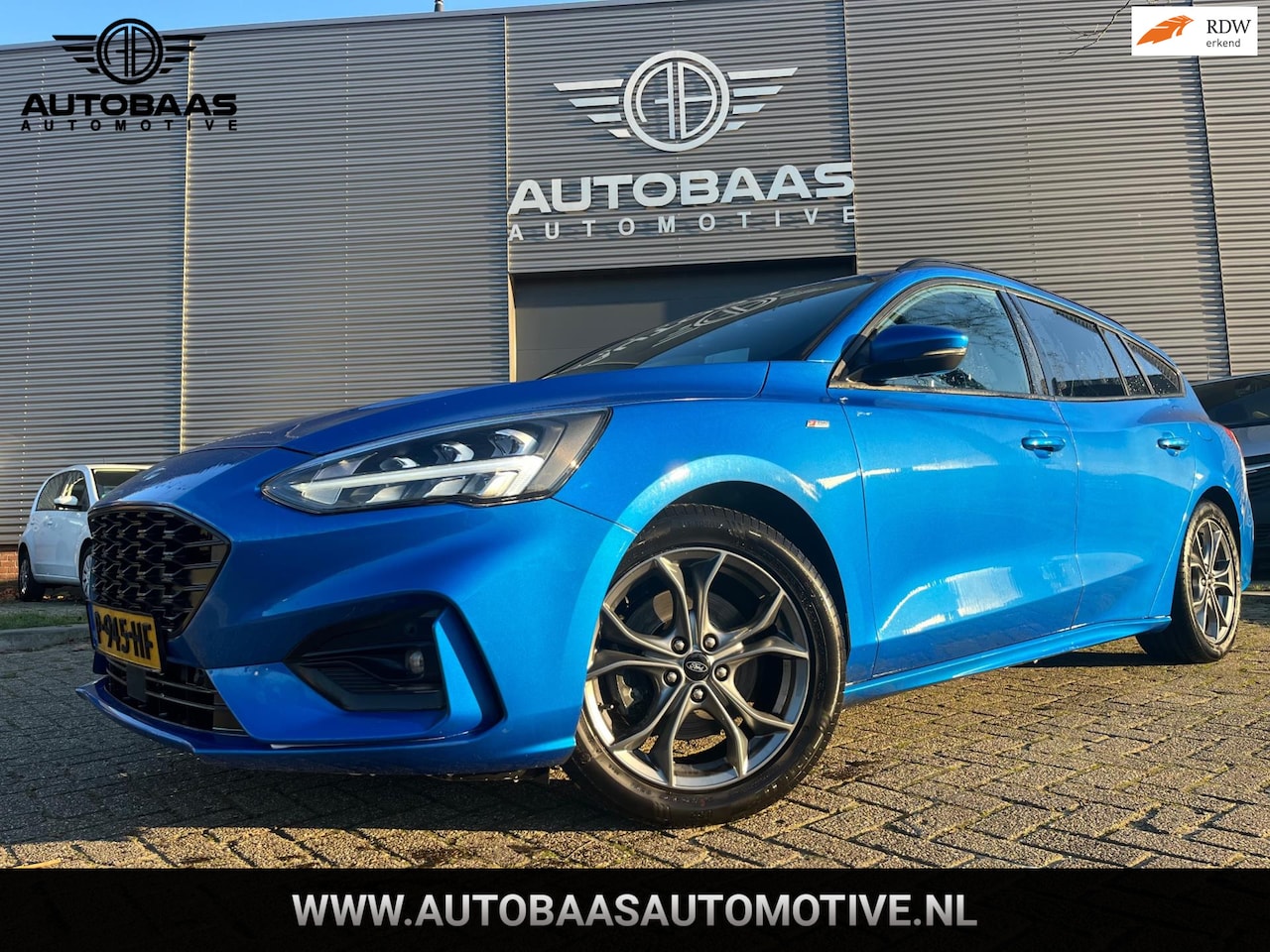 Ford Focus Wagon - 1.0 ST-Line FULL LED+NAVI+STOELVERWARMING+KEYLESS+CLIMATE CONTROL+HEAD-UP DISPLAY+PARKEERS - AutoWereld.nl