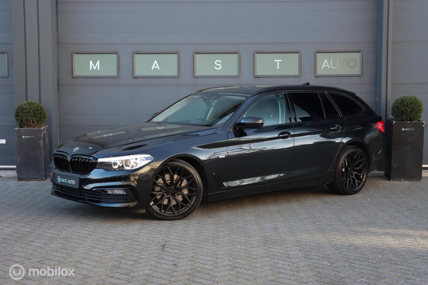BMW 5-serie Touring - 530i|Dealer|Carplay|PDC|Stoelverwarming| - AutoWereld.nl
