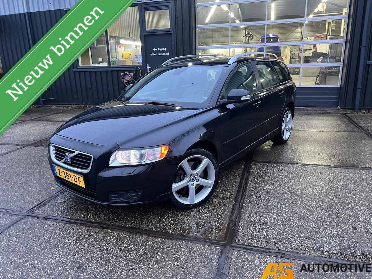 Volvo V50 - 2.5 T5 AWD Summum 2010 Automaat Zwart | Bomvol! | - AutoWereld.nl