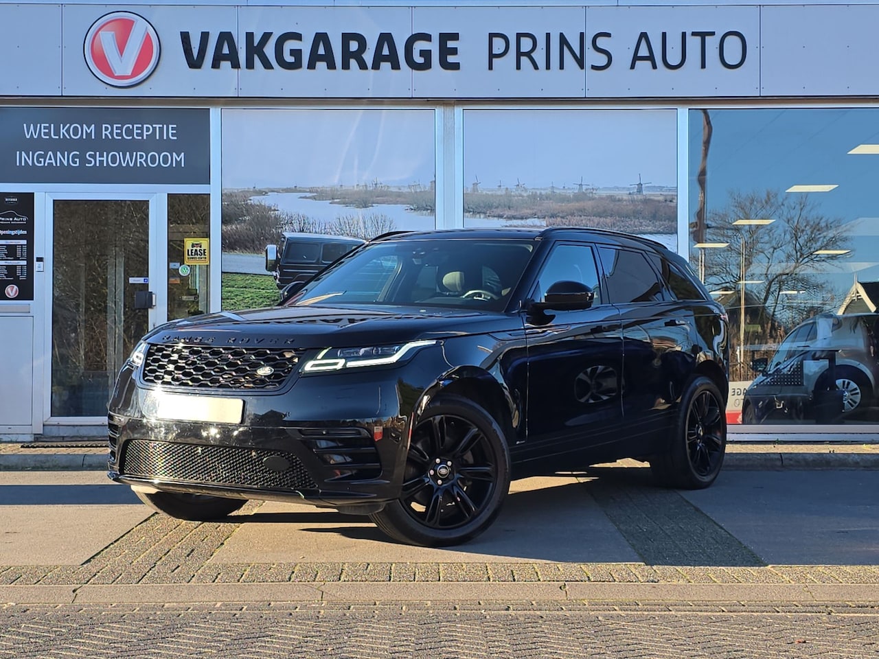 Land Rover Range Rover Velar - 3.0 D300 AWD R-Dynamic HSE |MERIDIAN|MEMORY|STOELVERW.|CARPLAY|DEALER ONDERH.| 4261 - AutoWereld.nl