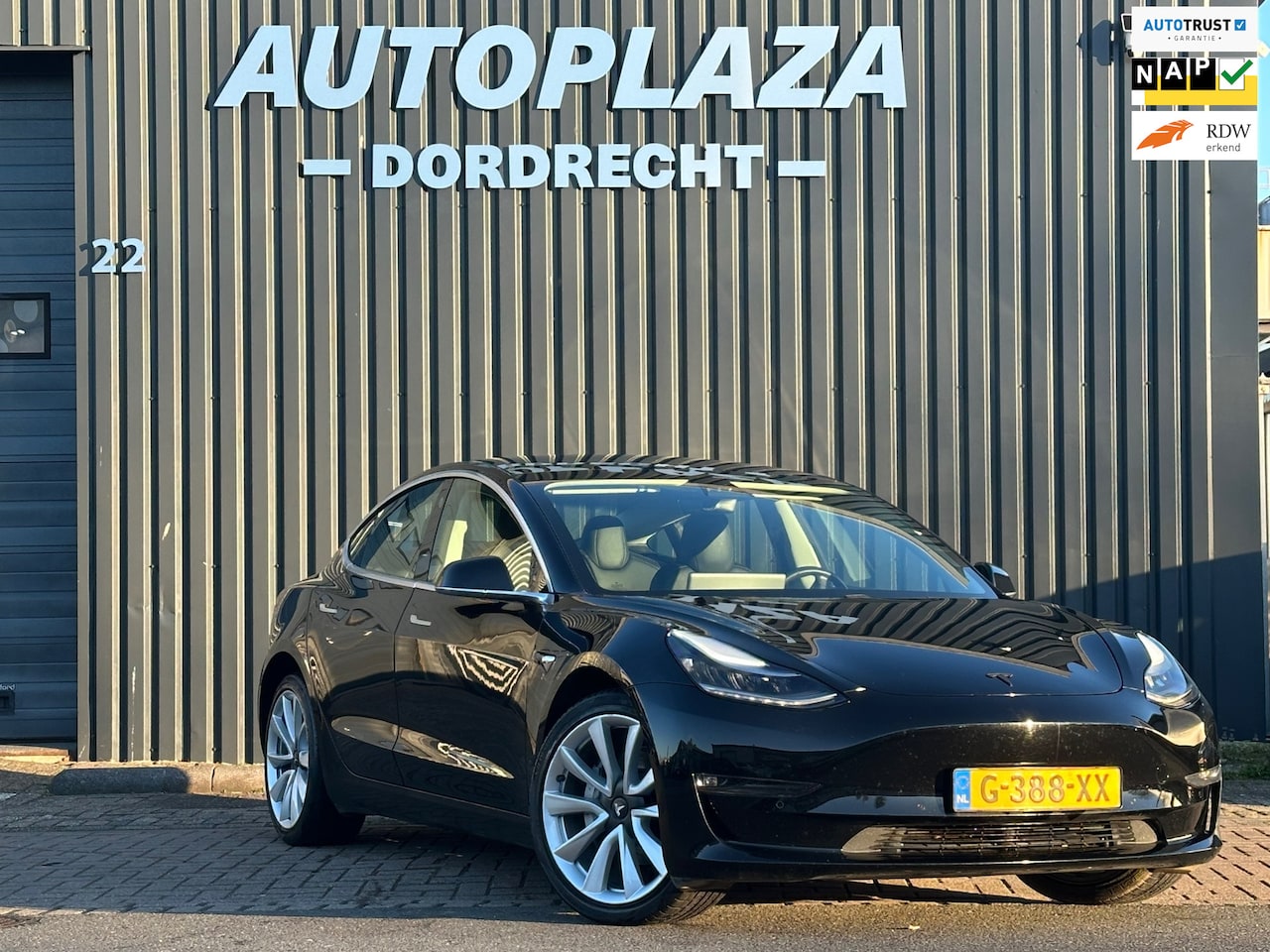 Tesla Model 3 - Long Range RWD Long Range AWD 75 kWh - AutoWereld.nl