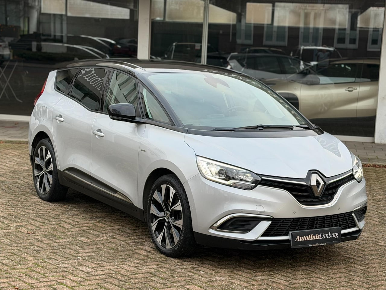 Renault Grand Scénic - 1.3 TCe Intens 7 Peroons|Camera|Navigatie|Automaat|Trekhaak|1e Eigenaar! - AutoWereld.nl