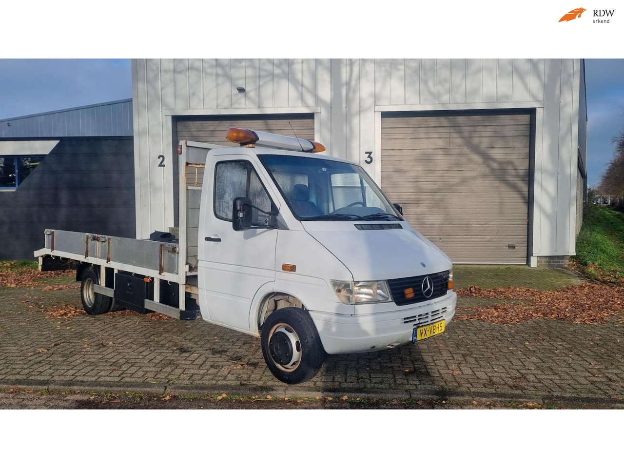 Mercedes-Benz Sprinter - 412 D Xlang 412D OPRIJWAGEN AUTOAMBULANCE 244000KM NAP - AutoWereld.nl