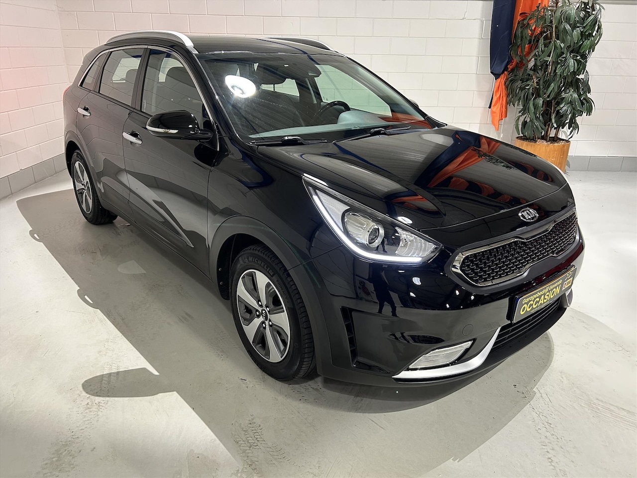 Kia Niro - 1.6 GDi Hybrid 141pk DCT6, Camera, Carplay, Trekhaak - AutoWereld.nl