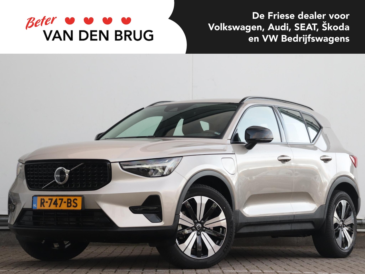 Volvo XC40 - 1.5 T4 Plug-in hybrid Plus Dark | Trekhaak wegklapbaar | Leder + memory | 1e eigenaar | Ac - AutoWereld.nl
