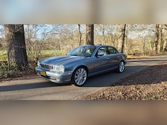 Jaguar XJ - 4.2 V8 Executive Vanden plas uitvoering