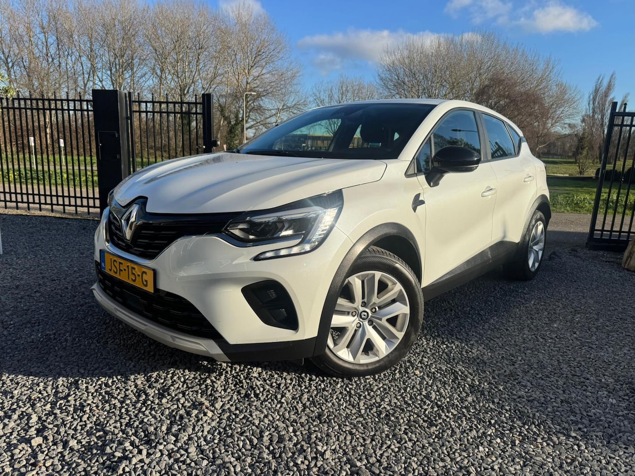 Renault Captur - 1.6 E-Tech plug-in hybrid 160 E-Tech / Parkeersensor / Dealer garantie / - AutoWereld.nl