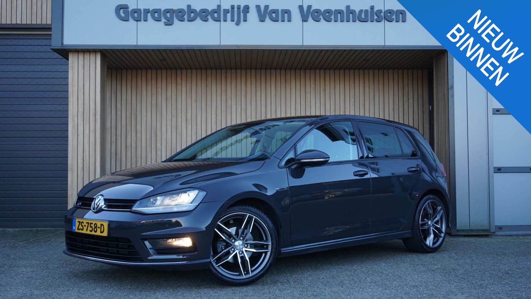 Volkswagen Golf - 1.2 TSI 86pk 5Drs R-Line Edition Leder Xenon 18inch LM Navi Stoelverwarming Cruise Control - AutoWereld.nl