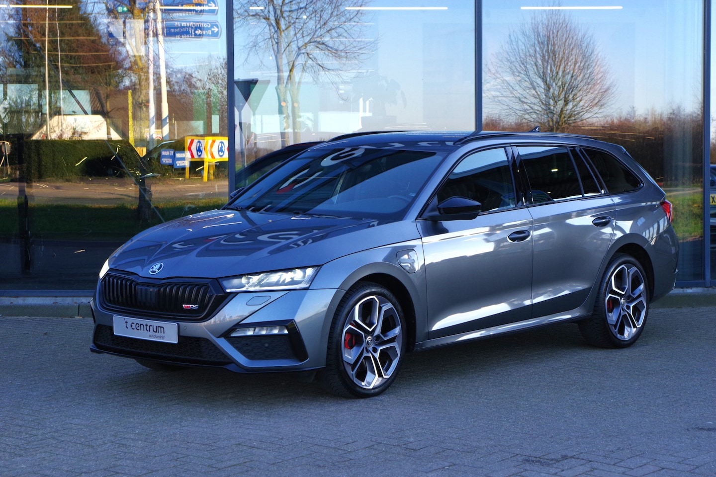 Skoda Octavia Combi - 1.4 TSI RS 245 PK iV PHEV BNS, Winterpakket, 4 x Stoelverwarming, Camera - AutoWereld.nl