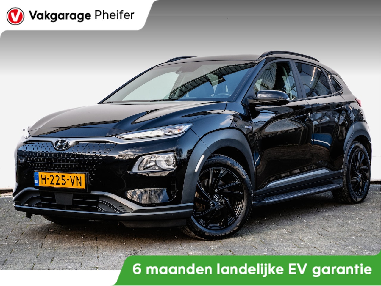 Hyundai Kona Electric - EV Fashion 64 kWh 3 Fase/ Stoelverwarming/ Camera/ Blindspot/ DAB+/ Adapt. cruise - AutoWereld.nl