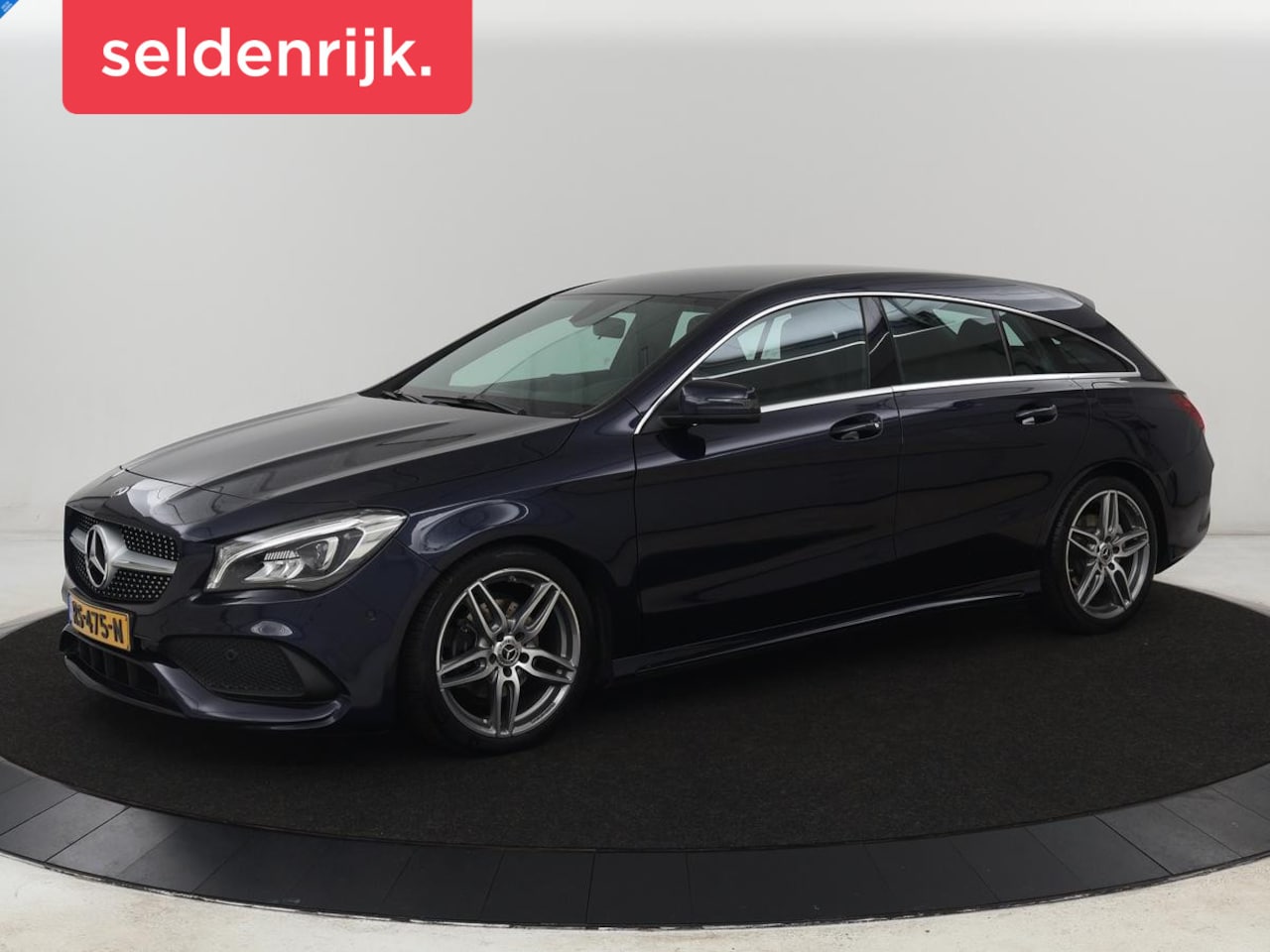 Mercedes-Benz CLA-klasse Shooting Brake - 180 AMG-Pakket | Full-LED | Stoelverwarming | Camera | Navigatie - AutoWereld.nl