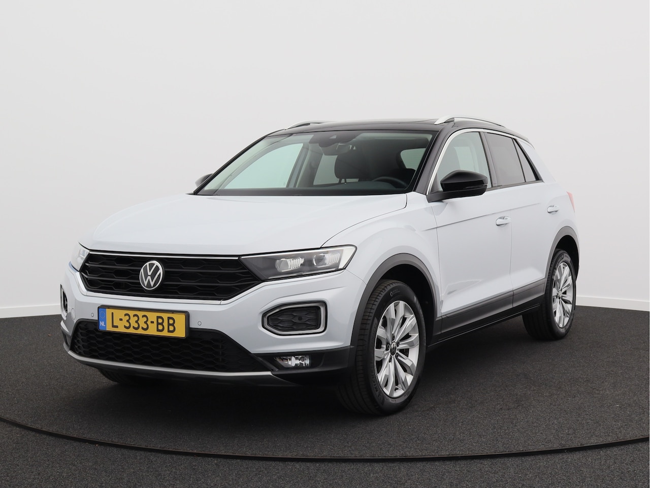 Volkswagen T-Roc - 1.0 TSI Style Business/ camera/ schuifdak/ zeer mooi! - AutoWereld.nl