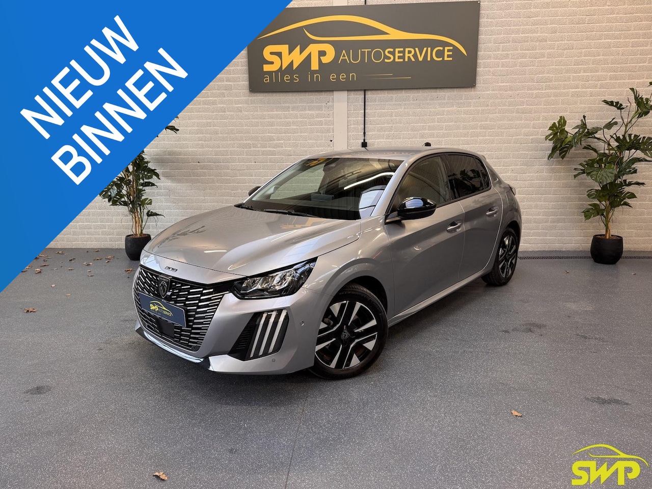 Peugeot 208 - 1.2 PureTech 100 Allure | Navi | 360 cam | Adaptieve cruise | Dodehoek - AutoWereld.nl