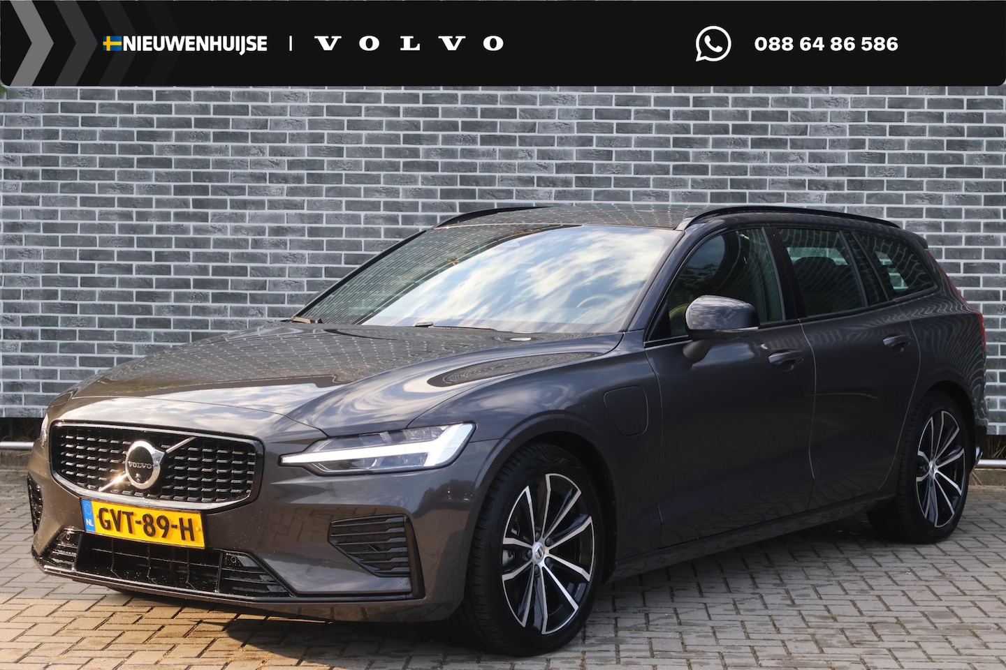 Volvo V60 - 2.0 T6 Plug-in hybrid AWD Plus Dark | Adaptive Cruise Control | Elektr. bedienbaar schuif- - AutoWereld.nl
