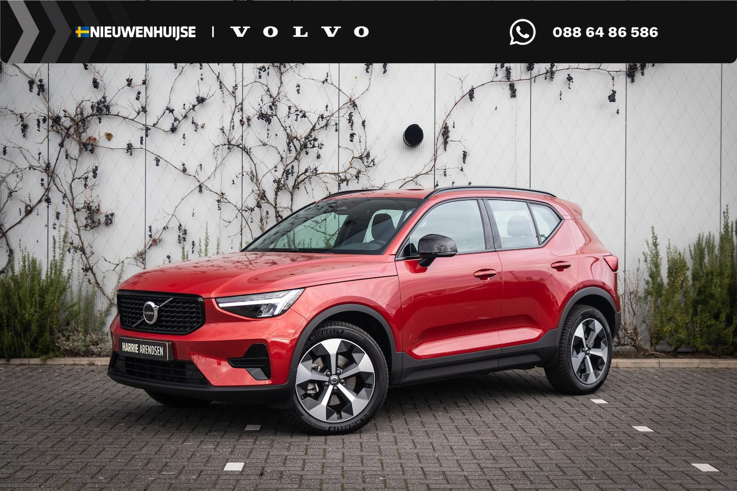 Volvo XC40 - B4 Aut. Plus Dark | Adaptieve Cruise control | BLIS Dodehoek detectie | Stoel + Stuurverwa - AutoWereld.nl