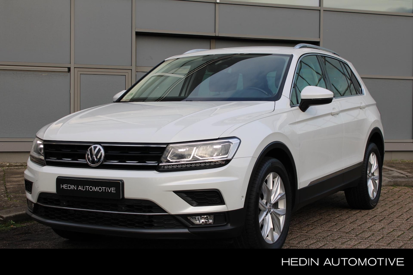 Volkswagen Tiguan - 1.4 TSI ACT Highline | Navigatie | Trekhaak | Camera | Climate Control | Adapt. Cruise Con - AutoWereld.nl