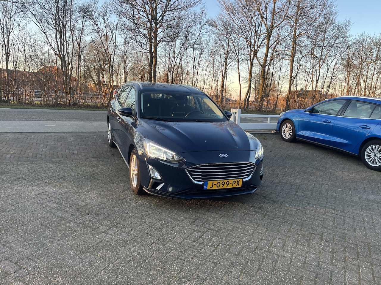 Ford Focus Wagon - 1.0 EcoBoost Trend Edition Business CAMERA CLIMA CARPLAY CRUISE - AutoWereld.nl