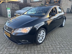 SEAT Leon - 1.2 TSI Style Trekhaak/lichtmetalen wielen 17''/ parkeerhulp