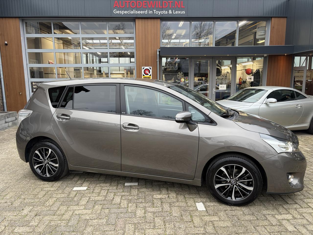 Toyota Verso - 1.8 16v VVT-i Edition-S A/T + 12 MND BOVAG - AutoWereld.nl