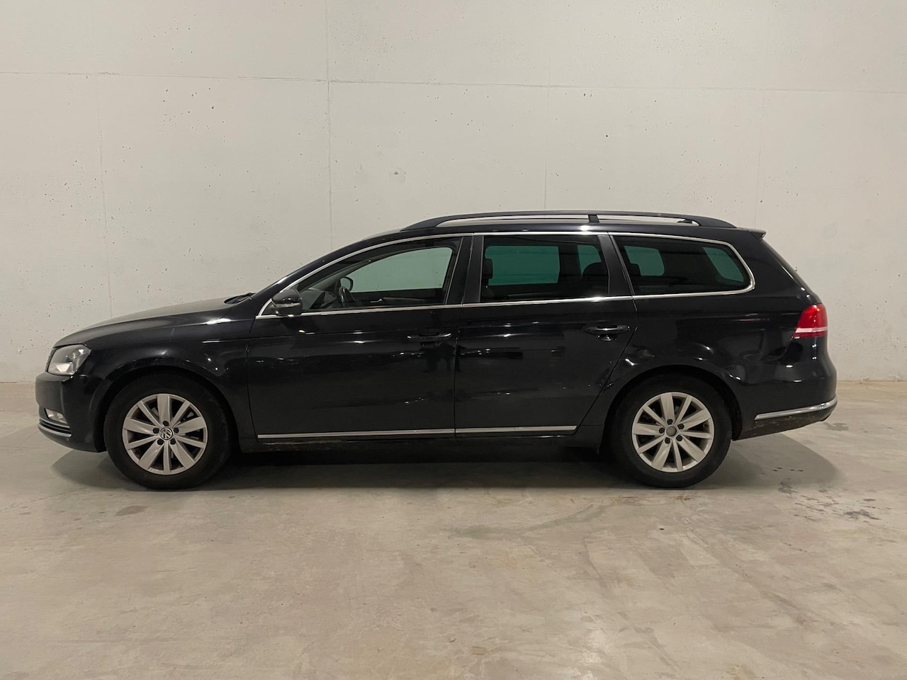 Volkswagen Passat Variant - 2.0 TDI Comfortline BlueMotion 2.0 TDI Comfortline BlueMotion - AutoWereld.nl