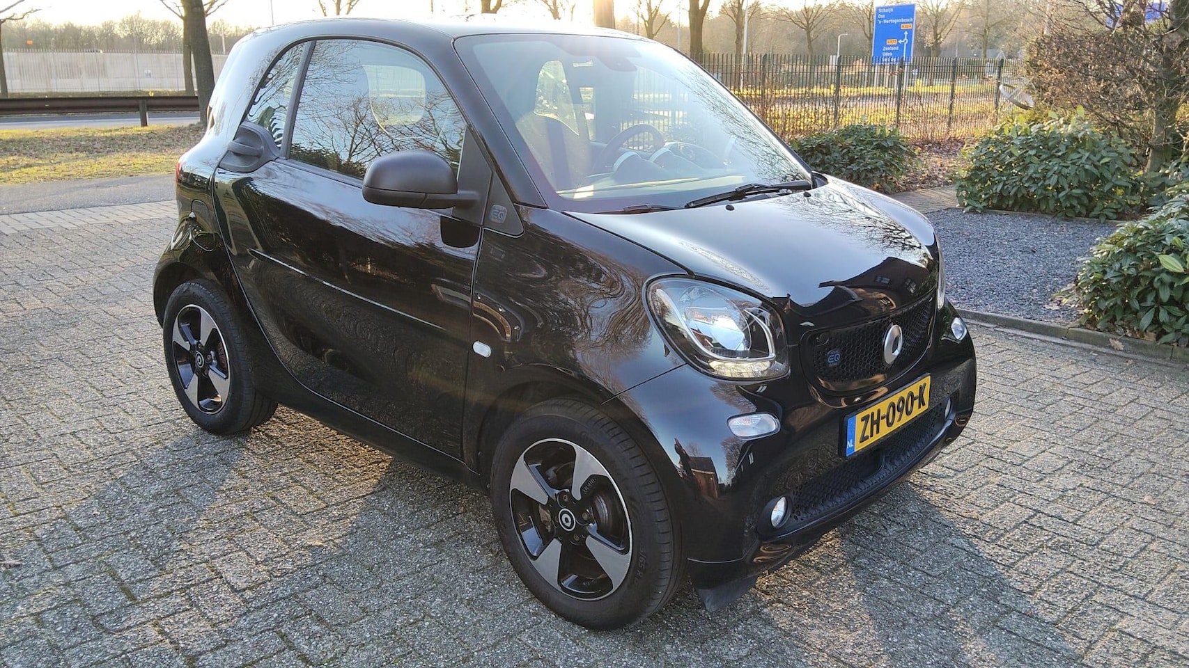 Smart Fortwo - EQ Panodak Leer Clima NL-auto NAP - AutoWereld.nl