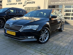 Skoda Superb Combi - 1.4 TSI Ambition, Trekhaak, Apple Carplay/Android, L.M. Velgen, Climate control
