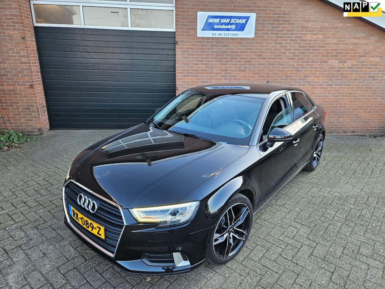 Audi A3 Limousine - 30 TFSI Sport 2018 / LED - AutoWereld.nl