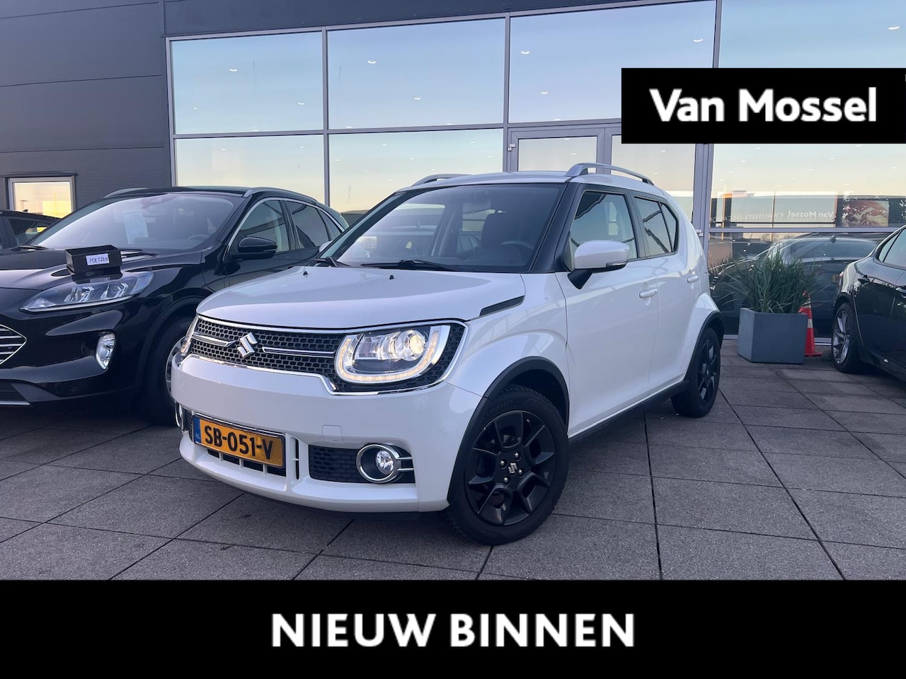 Suzuki Ignis - 1.2 Stijl | Automaat | Stoelverwarming | Camera | Led Verlichting | - AutoWereld.nl