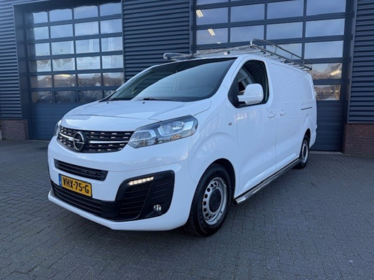 Opel Vivaro - 2.0 CDTI L2H1 Edition Trekhaak Imperiaal 2 Schuifdeuren - AutoWereld.nl
