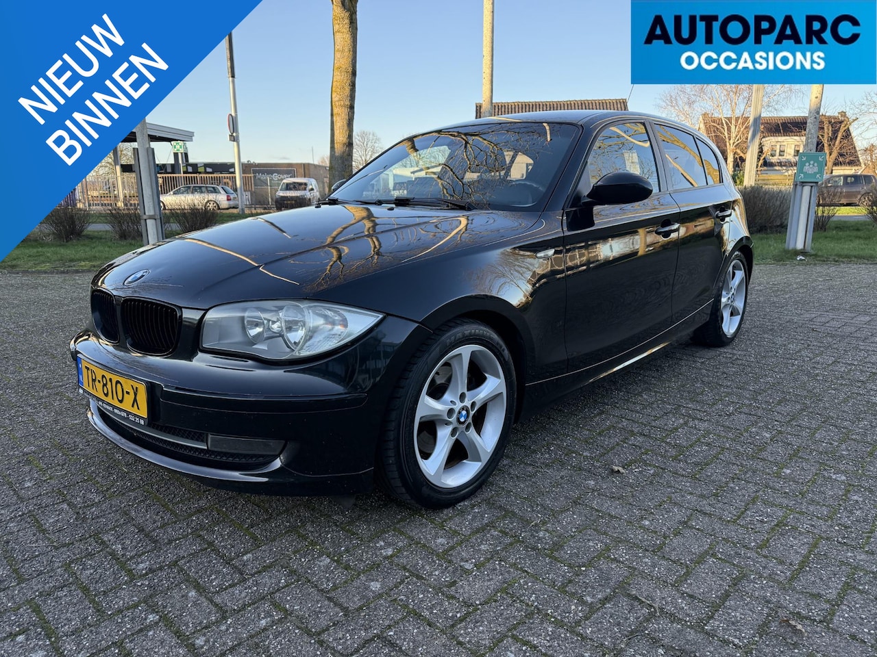 BMW 1-serie - 120i Executive 120i Executive , SPORT INTERIEUR/STOELEN, AIRCO, 170 PK UITVOERING, 6 BAK, GROOT ANDRIOD S - AutoWereld.nl
