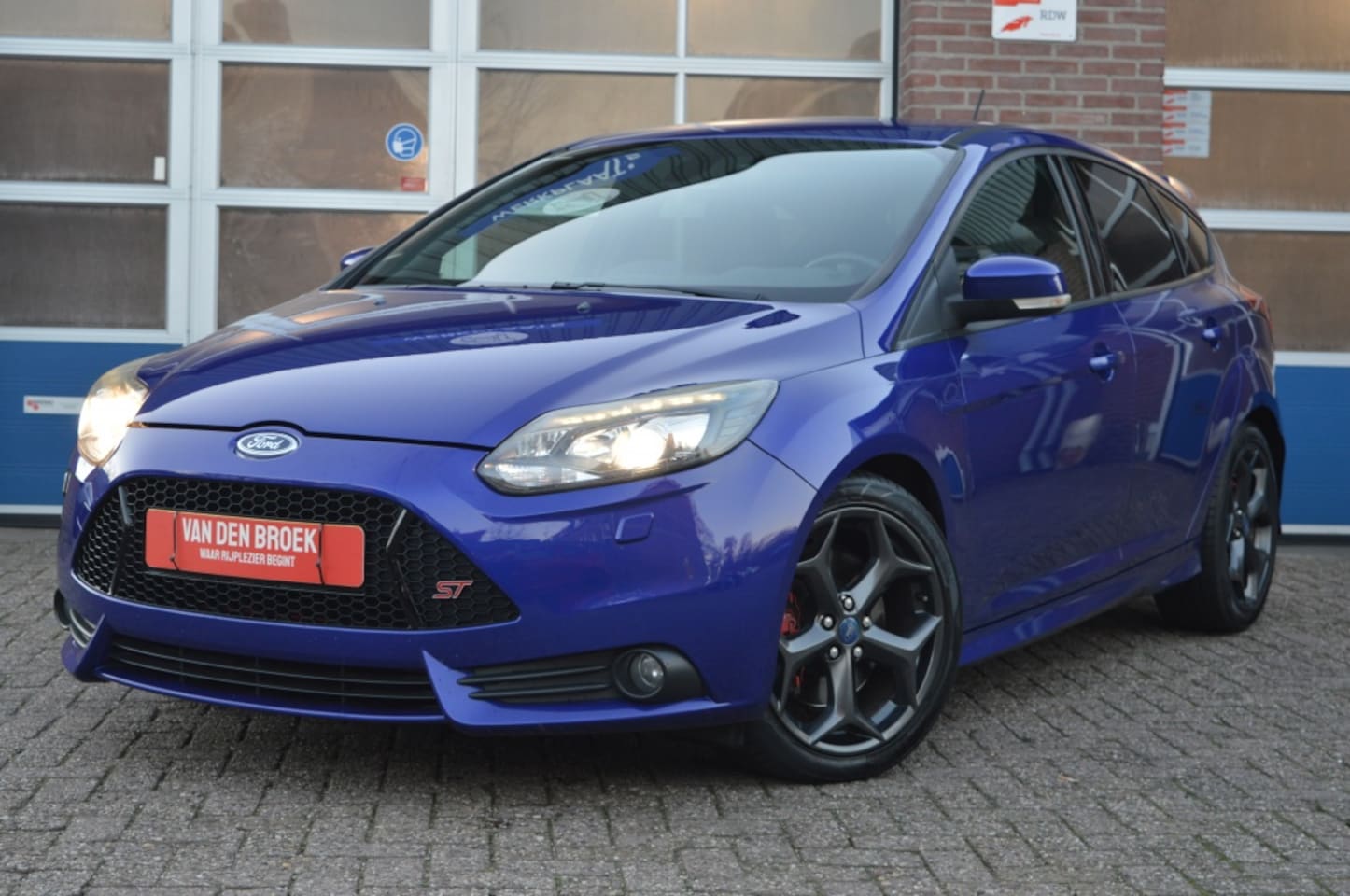 Ford Focus - 2.0 EcoB. ST-3 | RECARO - NAVI - STOEL.VERW - AutoWereld.nl