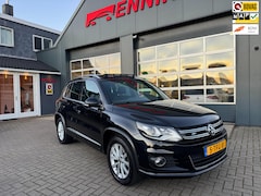 Volkswagen Tiguan - 1.4 TSI R-Line Edition / Pano / Lane / Trekhaak / Led Xenon / 1e Eig. NL Auto met NAP