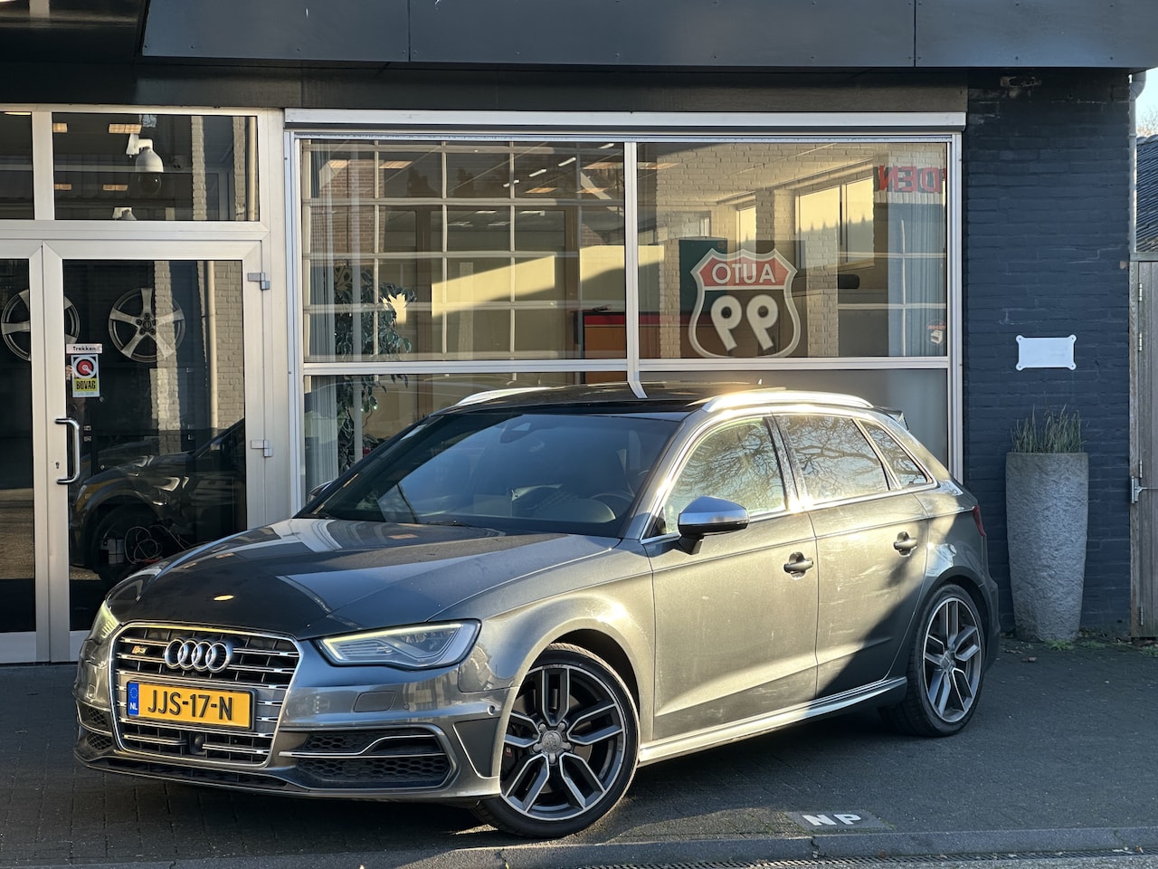 Audi A3 Sportback - 2.0 TFSI S3 quattro Pro Line Plus SCHAALSTOELEN / PANO / AUTO / PDC / ACC - AutoWereld.nl