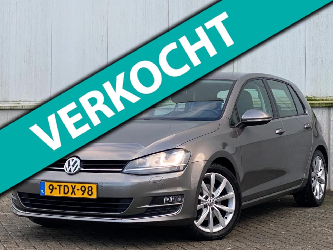 Volkswagen Golf - 1.4 TSI Highline NAP I DEALER ONDERHOUDEN I 1e EIGENAAR I NAVI I TREKHAAK I SENSOREN I APK - AutoWereld.nl