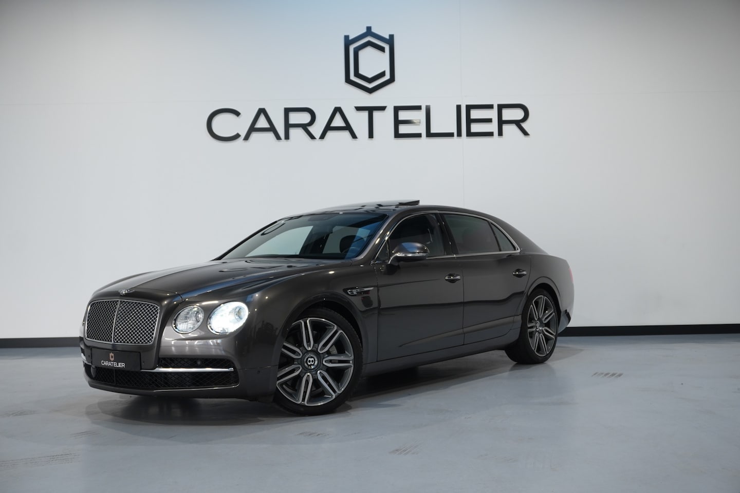 Bentley Flying Spur - 6.0 W12 Mulliner 6.0 W12 Mulliner - AutoWereld.nl