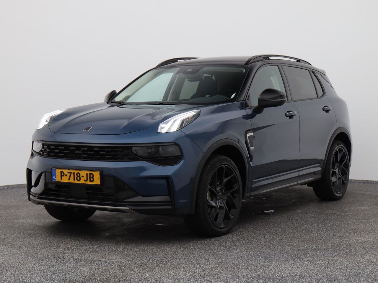 Lynk & Co 01 - 1.5 Plug-in Hybrid | BLACK | NLD AUTO - AutoWereld.nl