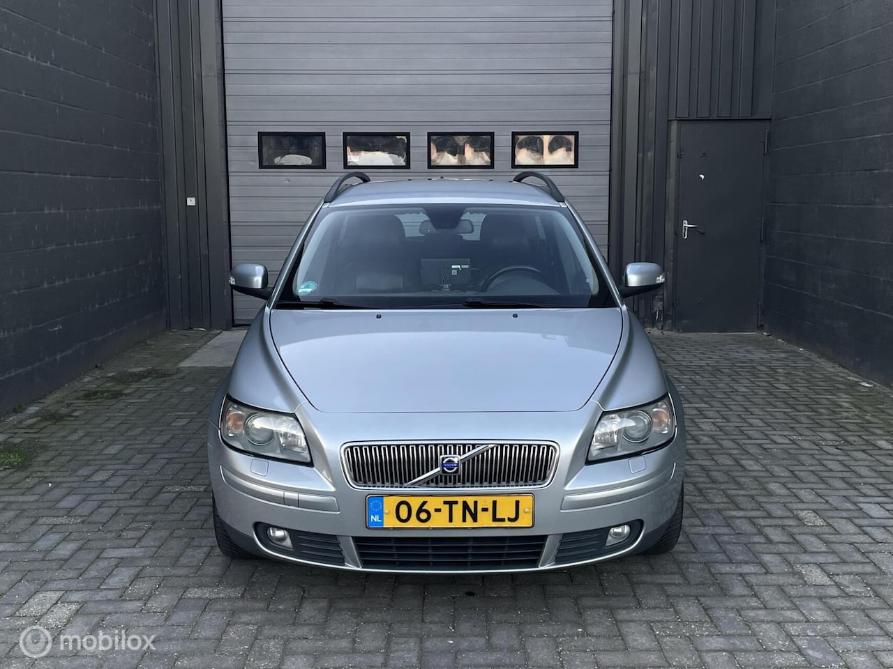 Volvo V50 - 2.4i Summum | Automaat | Trekhaak | CarPlay | - AutoWereld.nl