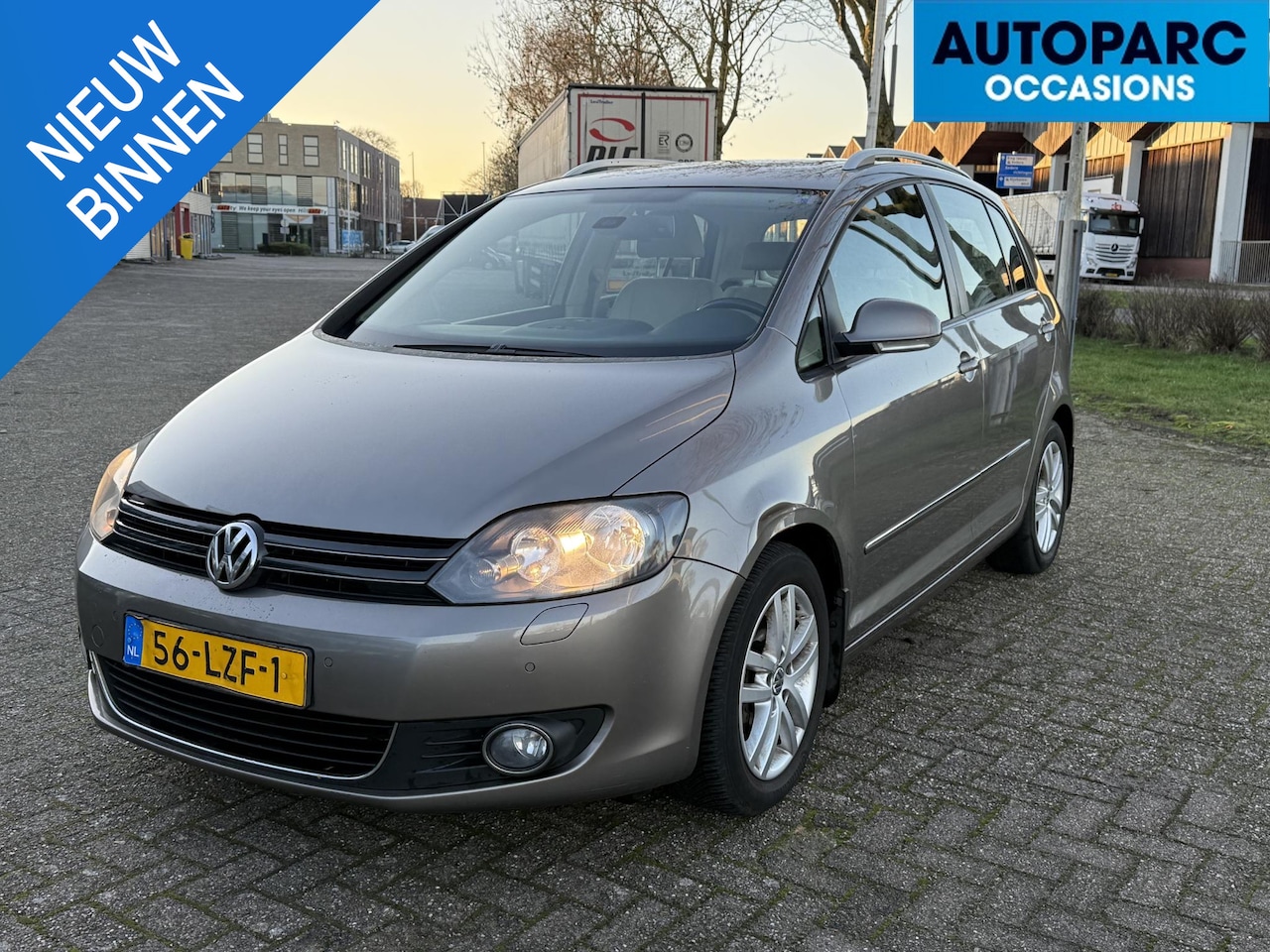 Volkswagen Golf Plus - 1.4 TSI Highline 1.4 TSI Highline , HOOG ZITTER, AIRCO, CRUISE CONTROLE, AUTOMAAT, TREKHAAK, NL AUTO, DEALE - AutoWereld.nl