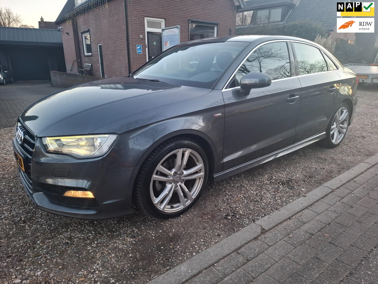 Audi A3 Limousine - 1.4 TFSI CoD 2 x S-Line dealer ohdn zeer netjes - AutoWereld.nl