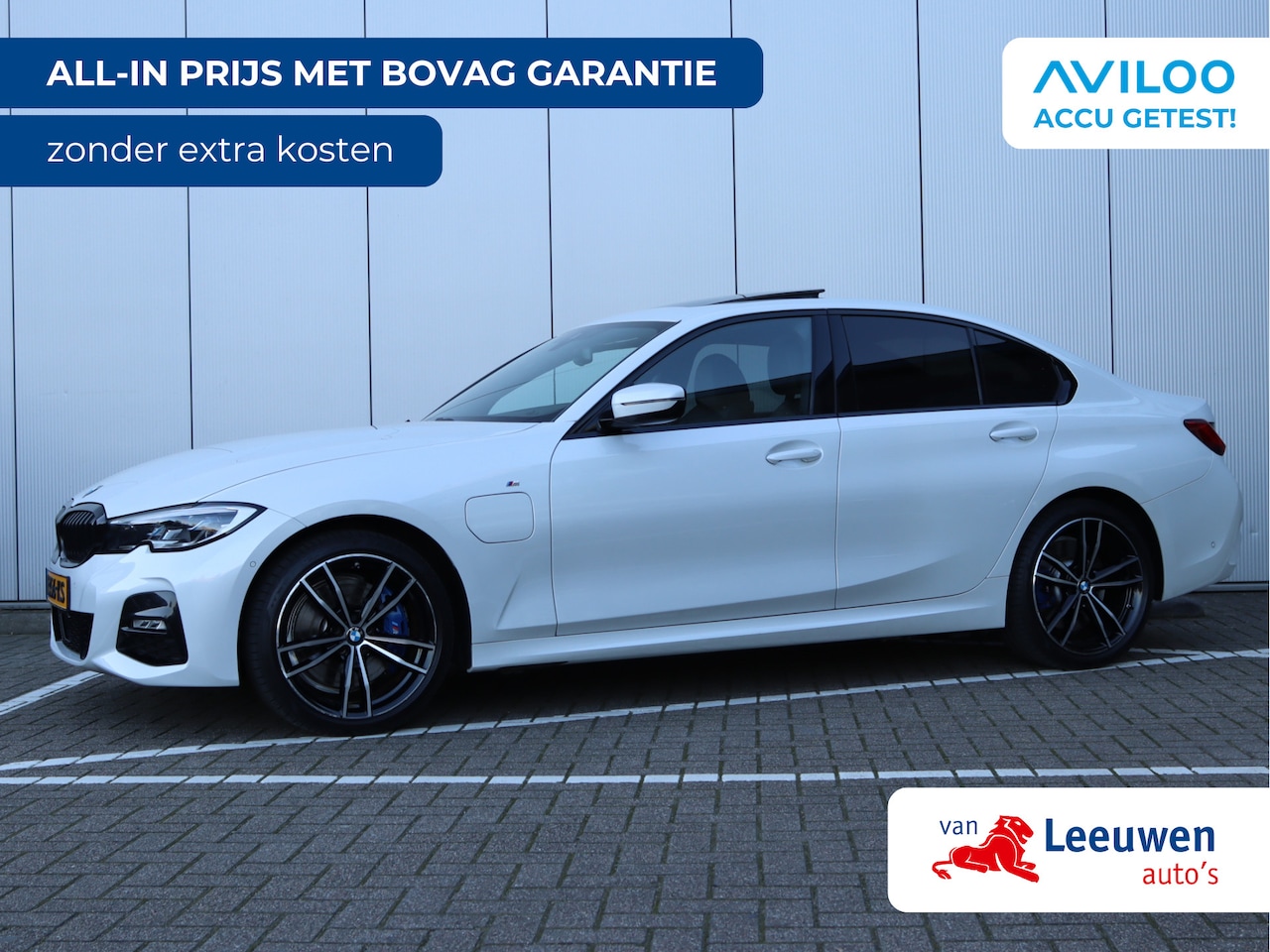 BMW 3-serie - 330e M-sport | Schuifdak | Leder | Laser | Keyless | ACC | Org. NL - AutoWereld.nl