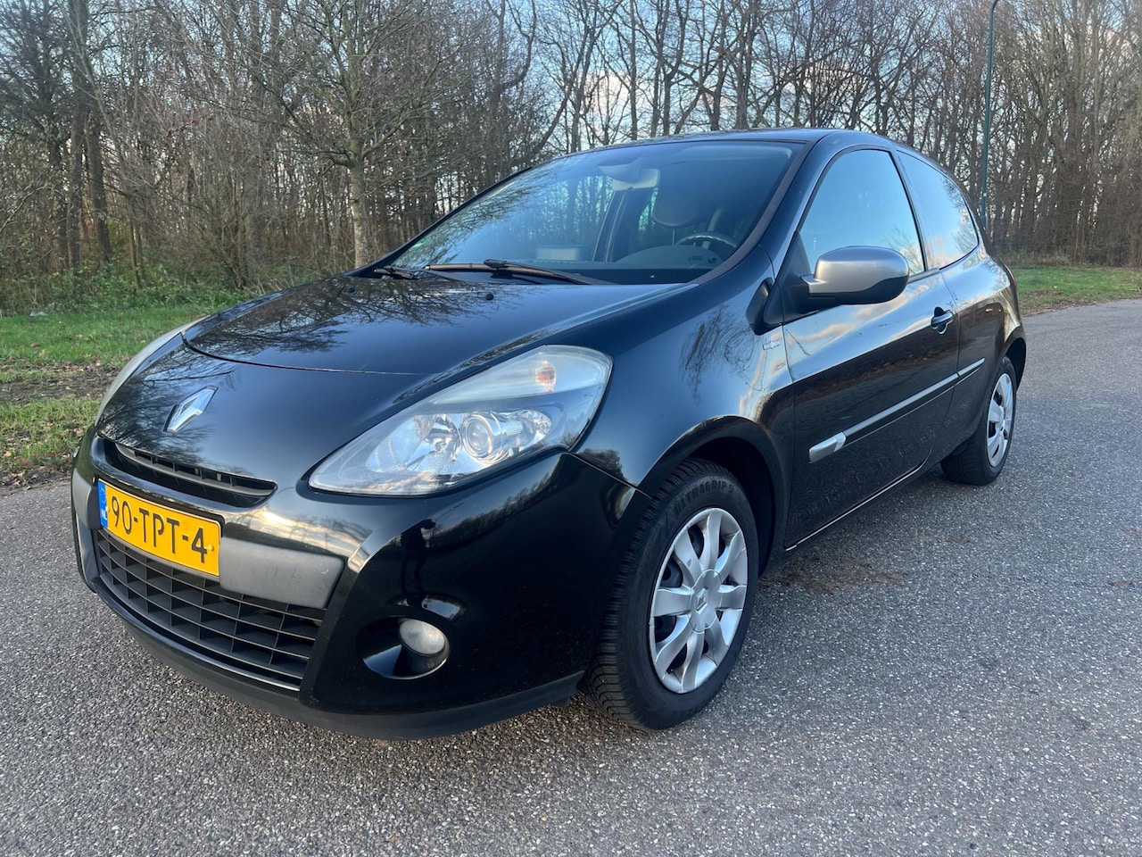 Renault Clio - 1.5 dCi Night & Day Clima— Navigatie— Elec. Ramen. - AutoWereld.nl